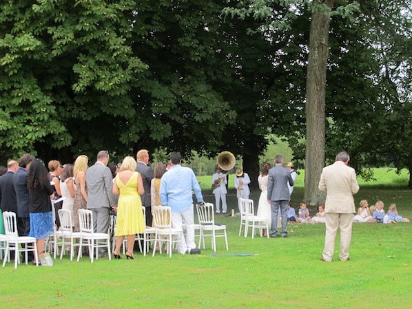 outdoor ceremony classical wedding with napoleon chairs_Frances_598x449