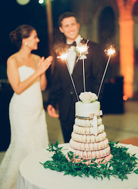 1607_Sara_wedding cake_macaroon tower_200